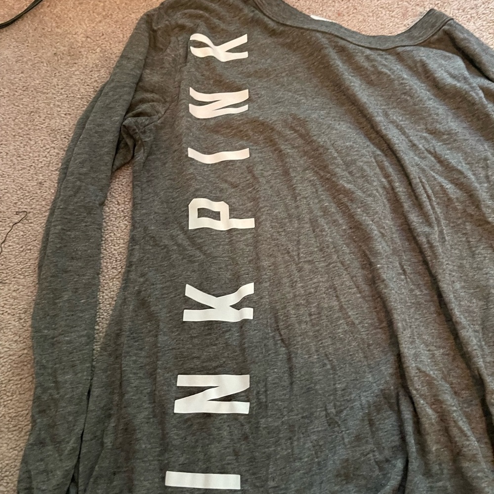 Gray pink long sleeve shirt small